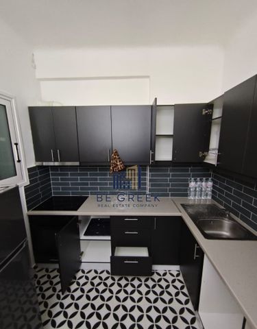 Ενοικίαση κατοικίας, 50 τ.μ., Αθήνα, 530 € - Photo 2