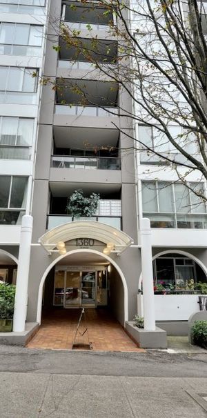 Pacific Terrace Apartments - Photo 1