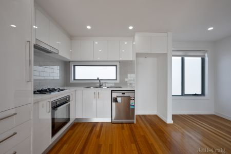 4/23 Nicholson Street, Coburg - Photo 2