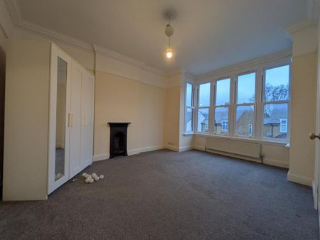 4 bedroom semi-detached house to rent - Photo 5