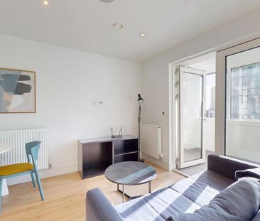 Studio to rent - Photo 1