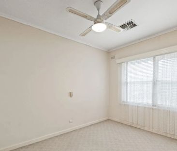 Spacious Family Home in a Quiet, Convenient Location - Photo 3