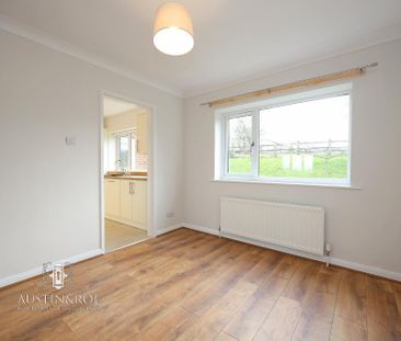 3 bedroom detached bungalow to rent - Photo 4