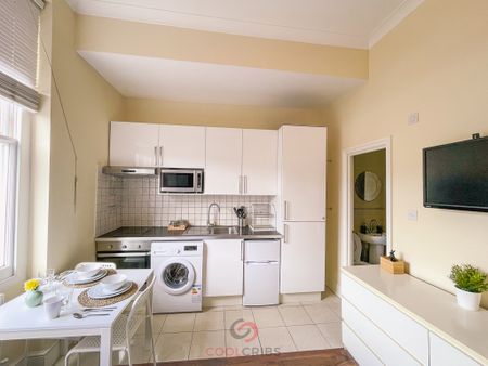 Hereford Road, Bayswater, W2 - Photo 2