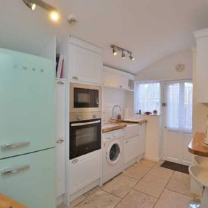 2 bedroom property to rent in Newport Pagnell - Photo 3