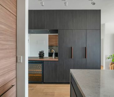 Fully Furnished Designer Penthouse Apartment With Views - Photo 5