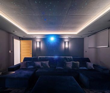 4 bedroom townhouse to rent - Photo 2