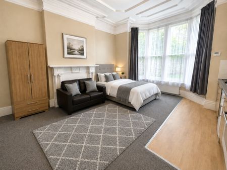 Studio Flat, Redland Road, BS6 - Photo 4
