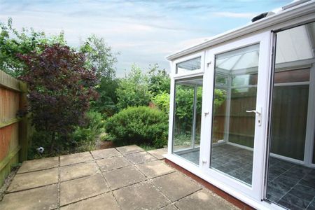 3 bedroom terraced house to rent - Photo 4