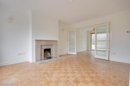 3 bedroom detached house to rent - Photo 3