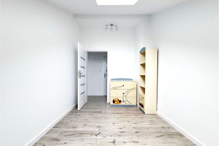 CICHE, DWUPOZIOMOWE – 25 MINUT OD PAŁACU KULTURY - Фото 2