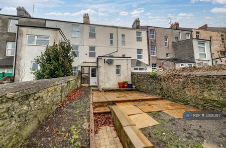 4 bedroom terraced house to rent - Photo 2