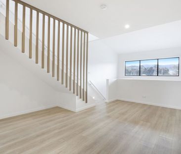 Brand New Three-Storey Townhouse in Fairy Meadow - Photo 5