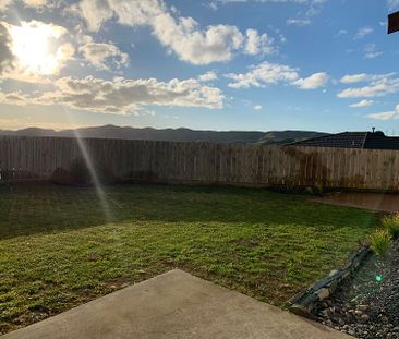 Sunny home with views - Photo 3