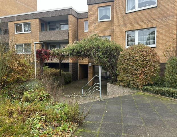 BOTHFELD | renovierte 3-Zimmer-Wohnung mit Einbauküche und Balkon - Foto 1