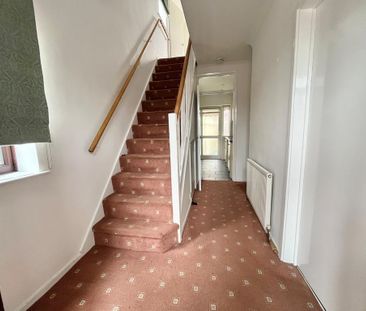 3 bedroom semi-detached house to rent - Photo 6