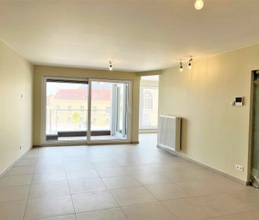 Appartement met 2 slaapkamers en 2 balkons. - Photo 1