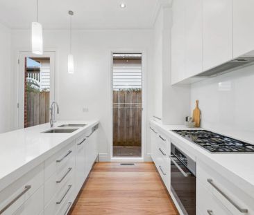 Immaculate 2-Bedroom Home in Prime Camberwell Location - Photo 1