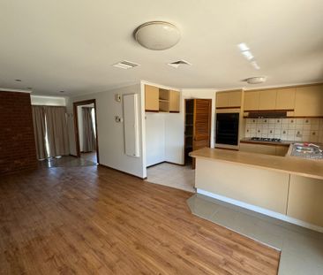 LOVELY 3 BEDROOM HOME! - Photo 6