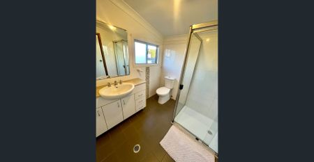 4 bedroom student accommodation!! - Photo 4