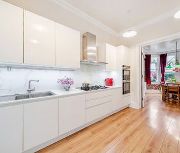 6 bedroom semi-detached house to rent - Photo 3