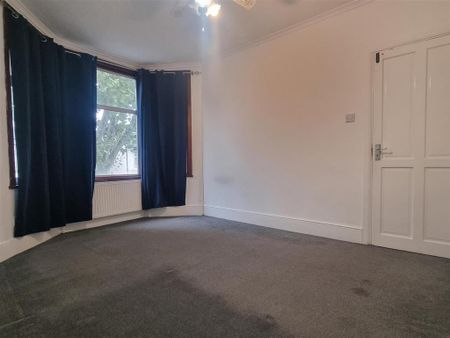 3 bedroom end of terrace house to rent - Photo 5