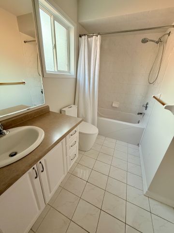 For Lease - 12 Sled Dog Road, Brampton, Ontario - Photo 2