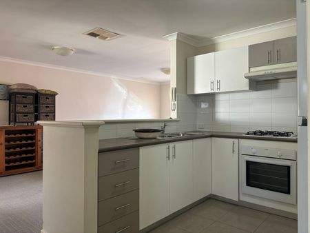 8/6 Rule Court, Kalgoorlie - Photo 5