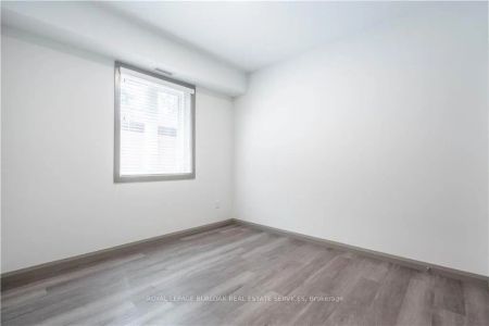 Property For Lease | X9260939 - Photo 4