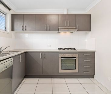 Stylish & Convenient 1-Bedroom Townhouse - Photo 5