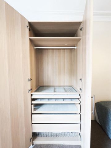 4 bedroom flat share to rent - Photo 4