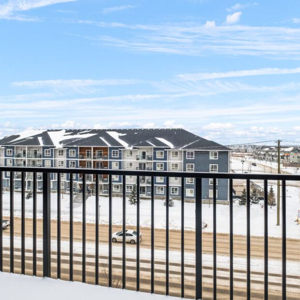 Pine: Black Cabinets – 225 Peguis, Winnipeg, MB - Photo 1