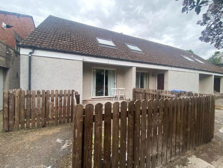 2 bedroom semi-detached house to rent - Photo 4