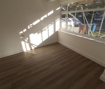 4 bedroom terraced house to rent - Photo 1