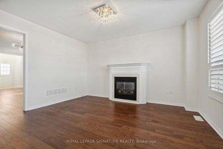 Detached Home For Lease | N8145064 - Photo 5