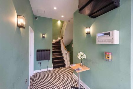 Philbeach Gardens, Earls Court, SW5 - Photo 2