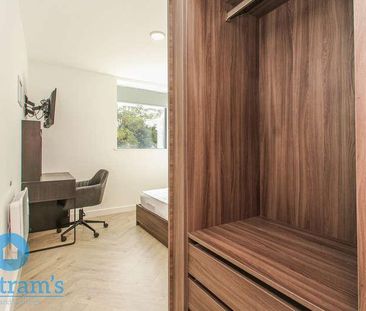 Professional Ensuite Rooms Inc Bills, Beeston, NG9 - Photo 5