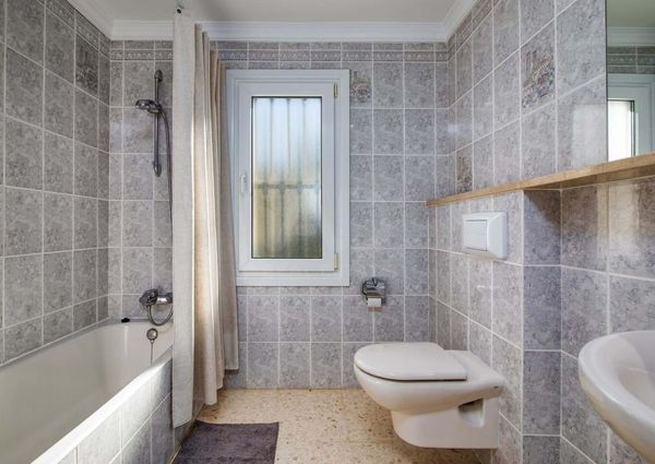 Alicante, Valencian Community 03700