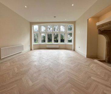 West Overcliff Drive, Bournemouth, Dorset, BH4 - Photo 1