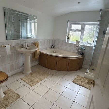 3 Bed Terraced House, London, SE15 - Photo 1