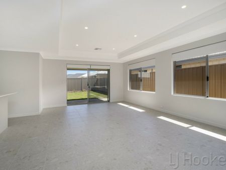 Modern Brand New Spacious Family Home - Photo 2