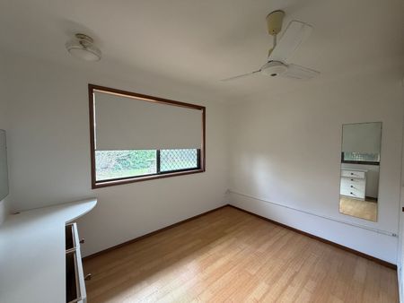 Beautiful Waterfront Home for Rent - Photo 3