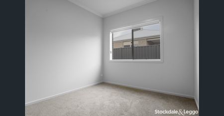 15 Ash Grove, Donnybrook, Vic 3064 - Photo 4