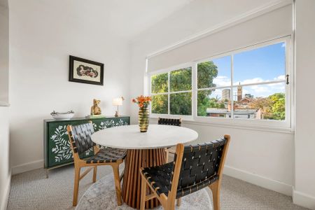 2 Bedroom + Study Top-Floor Art Deco Elegance in the Heart of St Kilda - Photo 4