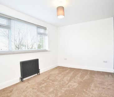 3 bedroom detached bungalow to rent - Photo 4