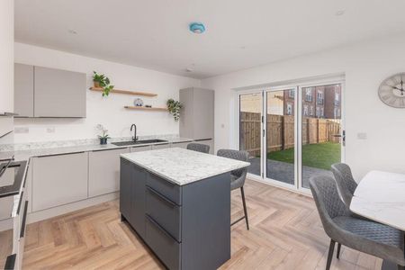 4 bedroom townhouse to rent - Photo 4