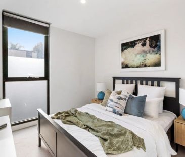 Light-Filled Luxury in the Iconic 'Saint' Development - Photo 6