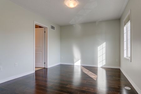 For Lease - 409 Switchgrass Street, Oakville, Ontario - Photo 4