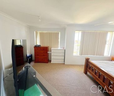 4x2 House in Waikiki with Double Garage - Photo 3