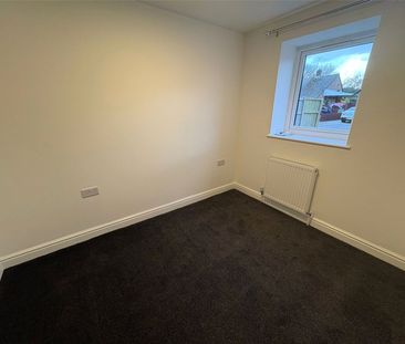 Field Way, Aldershot, Hampshire, GU12 - Photo 4